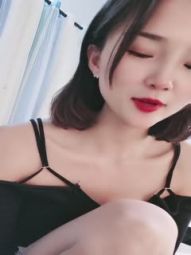 #棠_#绝美脸蛋皮肤白皙美女主播穿性感丝袜开档露B诱惑，翘起美臀特别诱人